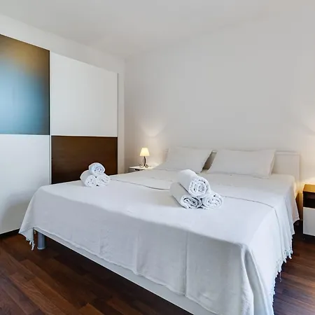 Apartment Sunny Eni *