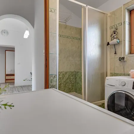 Apartment Sunny Eni Poljana (Ugljan)